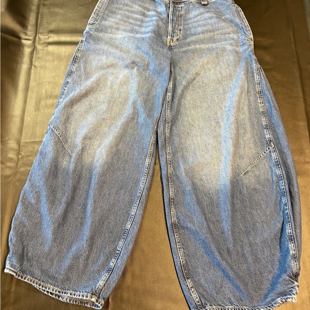 We The Free Light Weight Barrel Denim Jeans